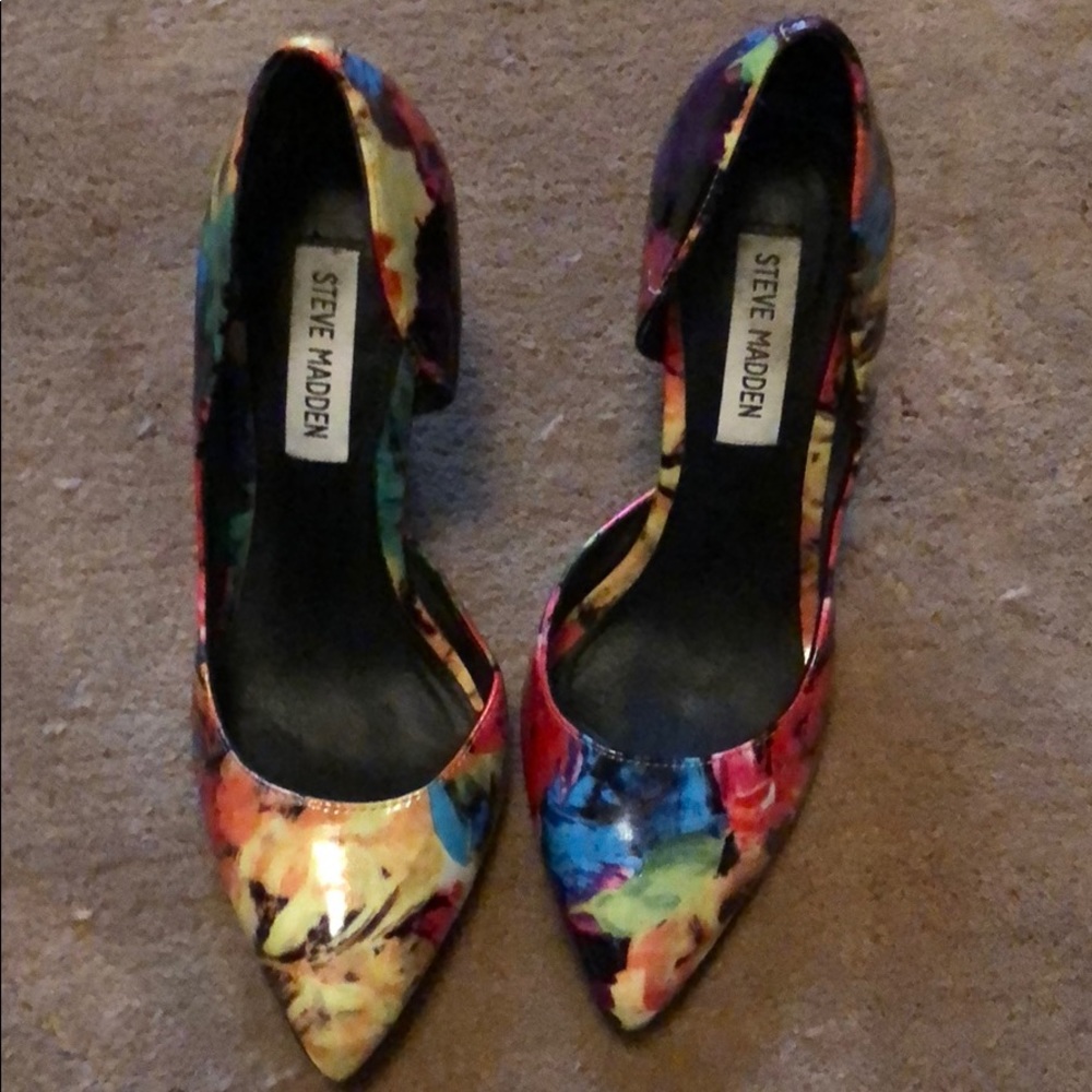 Steve Madden floral pumps